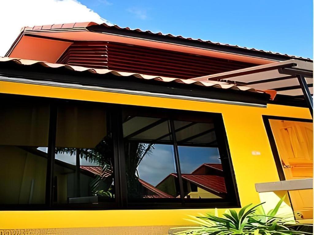 Tanisa Resort Chumphon Exterior photo