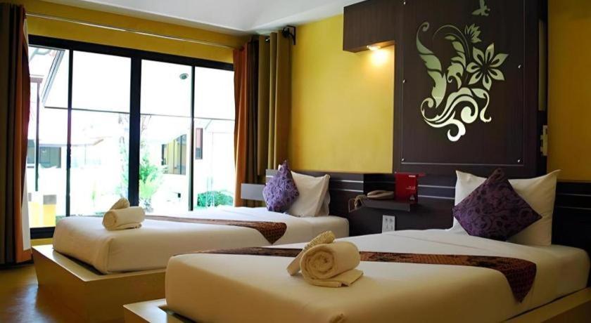 Tanisa Resort Chumphon Exterior photo