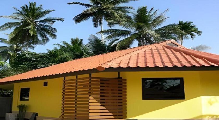 Tanisa Resort Chumphon Exterior photo